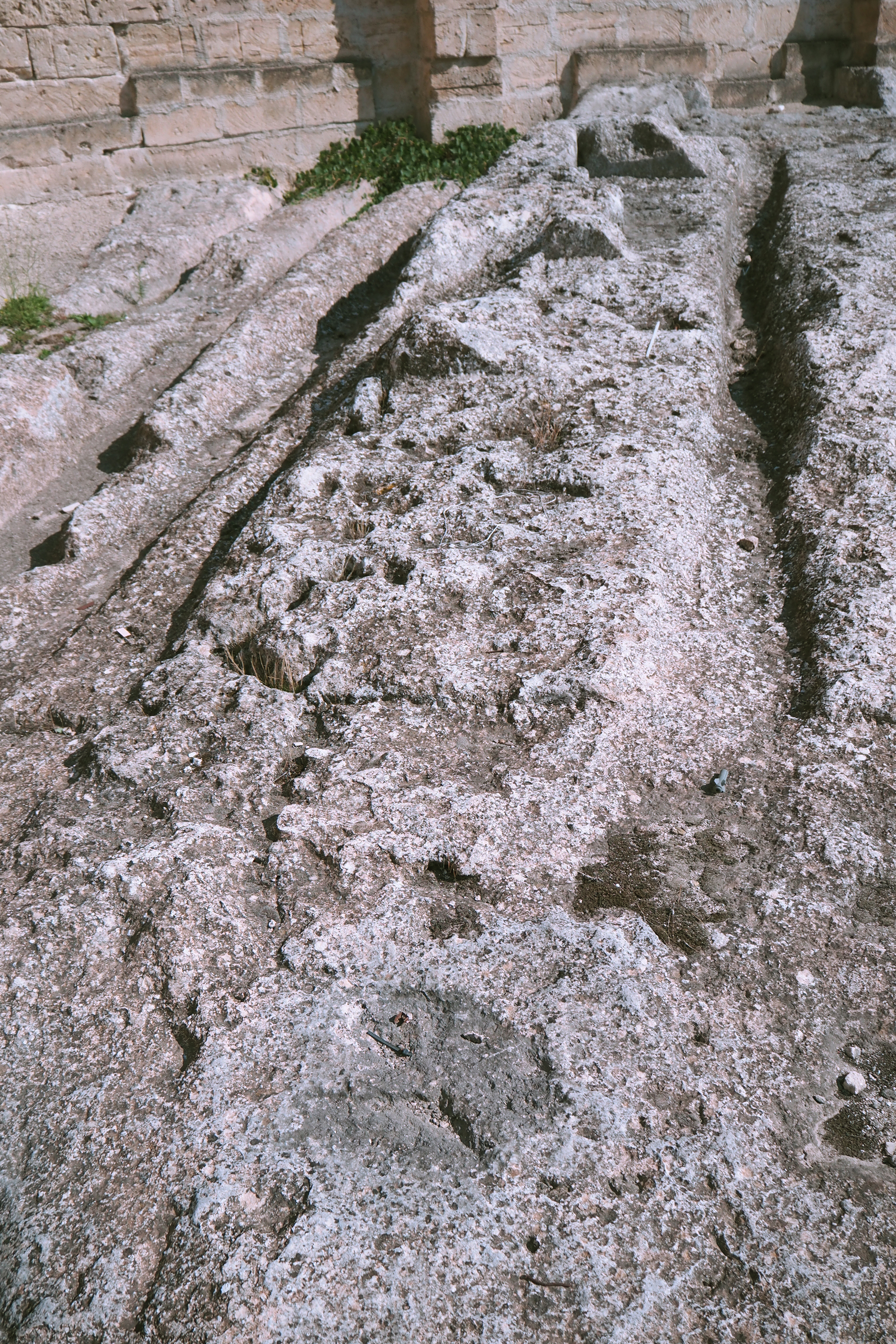 Pangea – sistemi di raccolta dell'acqua – water collection systems Vasca rotonda in pietra antica