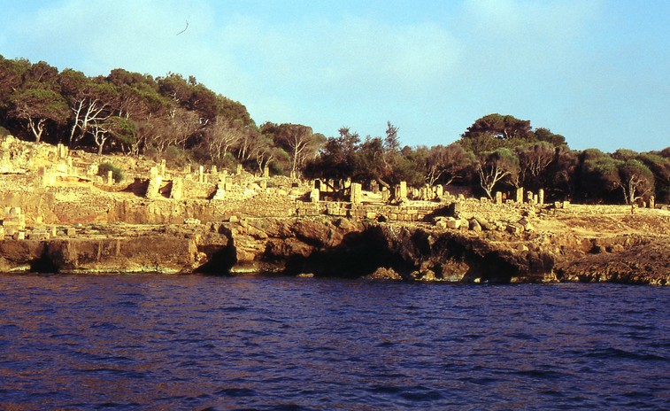 La zona del cardo vista dal mare