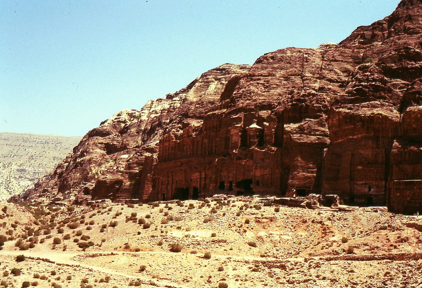 1 generale Petra