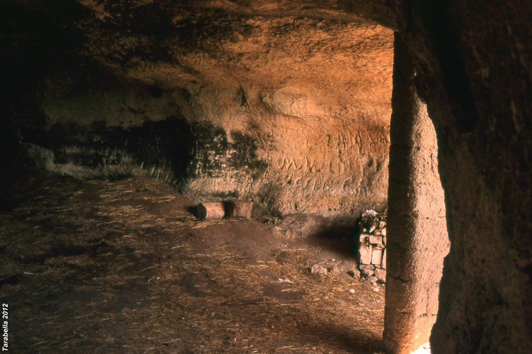 Ampia grotta a Mottola