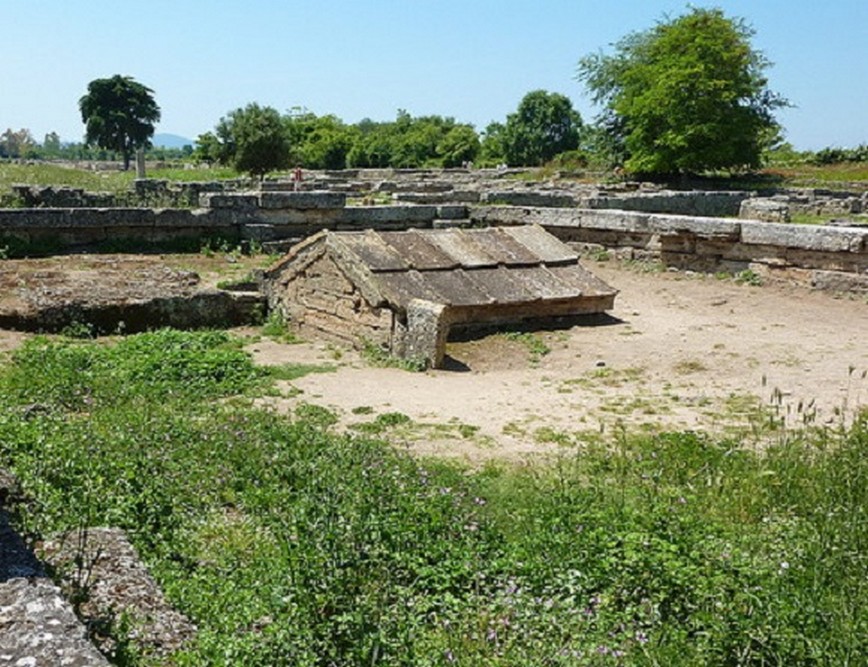 Sacello ipogeo Paestum ( Campania)