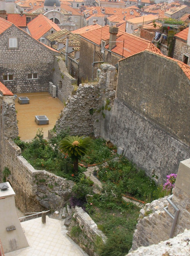 Giardino chiuso nella cittadina croata