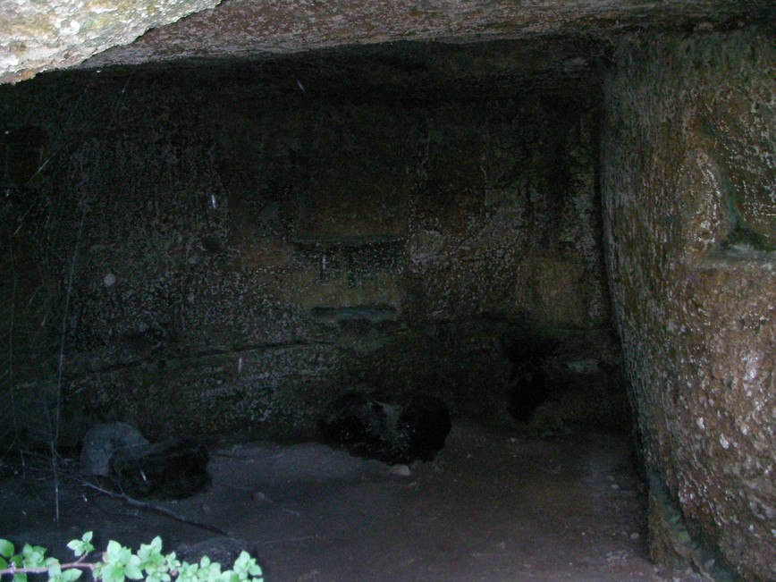 Caverna attrezzata a Mottola (Puglia)