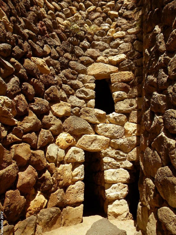 Interno di nuraghe