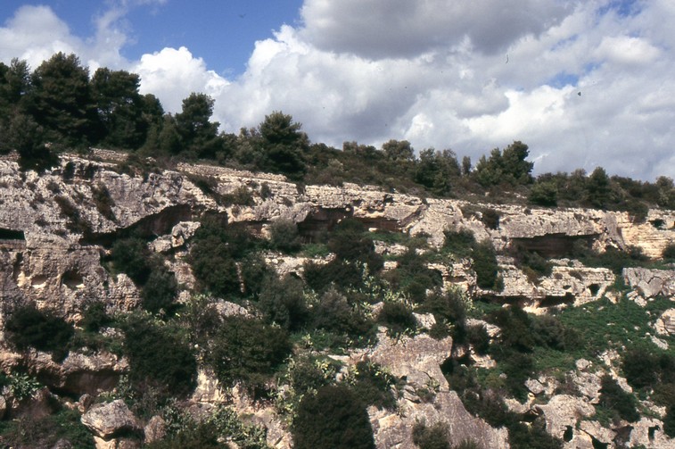 Gravina di Massafra lato chiesa