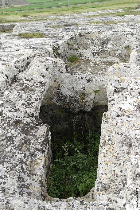 Vasca fallica - Gravina di Puglia