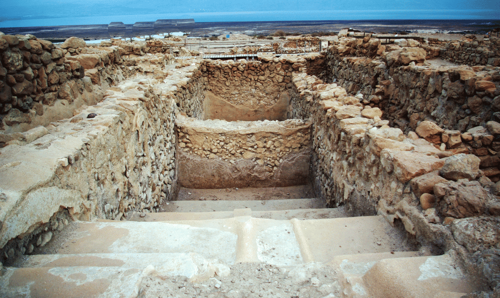 Qumran (Israele) Cisterna di raccolta dell'acqua. La città era fornita di un sistema idraulico per la fornitura d'acqua alle camere di abluzione