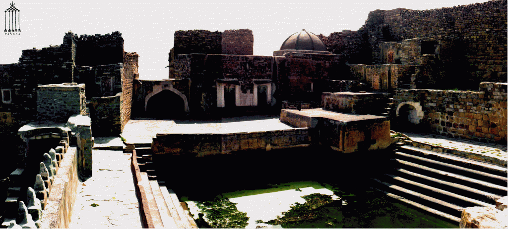 Nello Yemen i mausolei e i luoghi sacri sono quasi sempre connessi con la raccolta dell'acqua Valle dell'Hadramaut :
