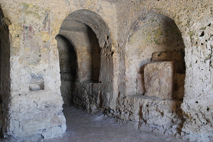 L'ambone rupestre di San Falcione