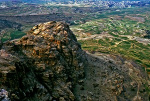 Una vista dall'alto dei terrazzamenti coltivati