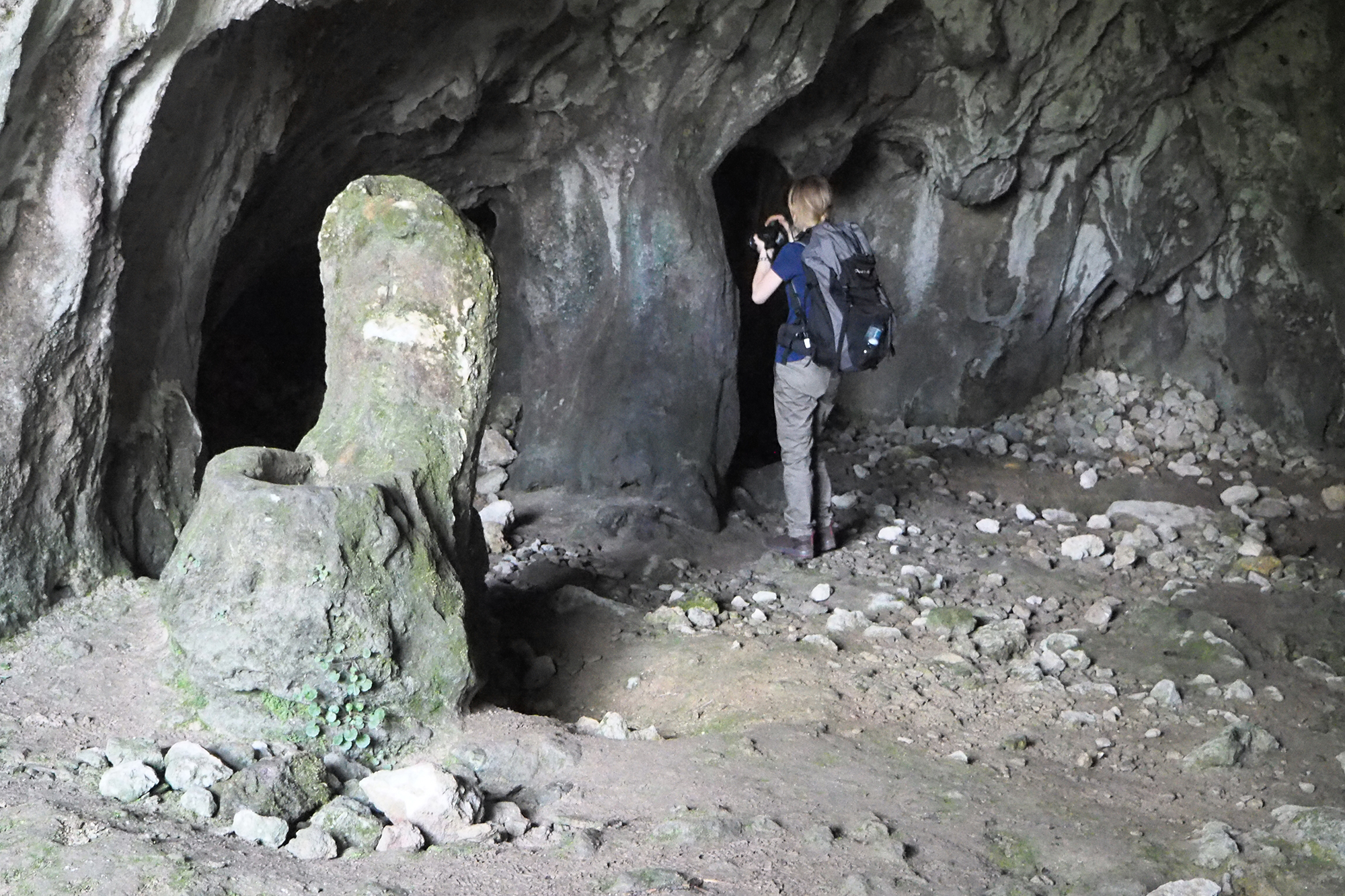 Caves of Tanaccio- Throne particular 