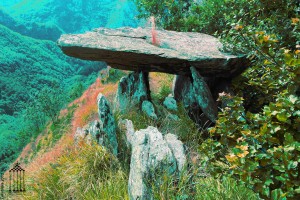 Dolmen - Front